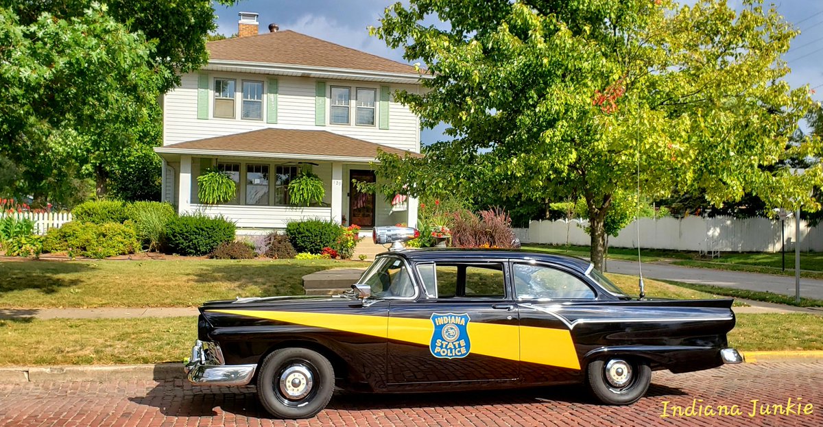 boostergardner's tweet photo. @IndStatePolice 1957 Ford made it first parade appearance after a complete restoration! @PH_Arabians homecoming parade and football game is always a great time! https://t.co/CiRZWoDdII