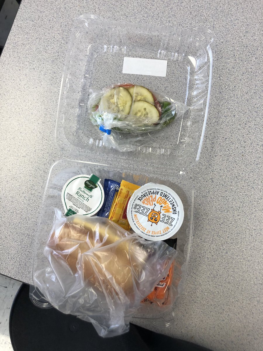 BghsLunch's tweet photo. Midnight snack hitting good tonight🤤🤤 https://t.co/2hxBATSh3d