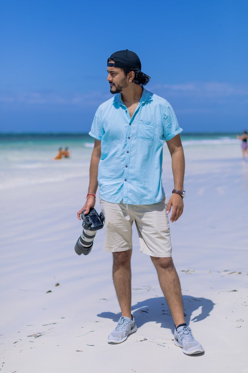 JitenSumaria's tweet photo. Took a minute to pose while on workmode in Mombasa earlier this year
Photo by team @jitenphotography https://t.co/Gyjy3iB49Q