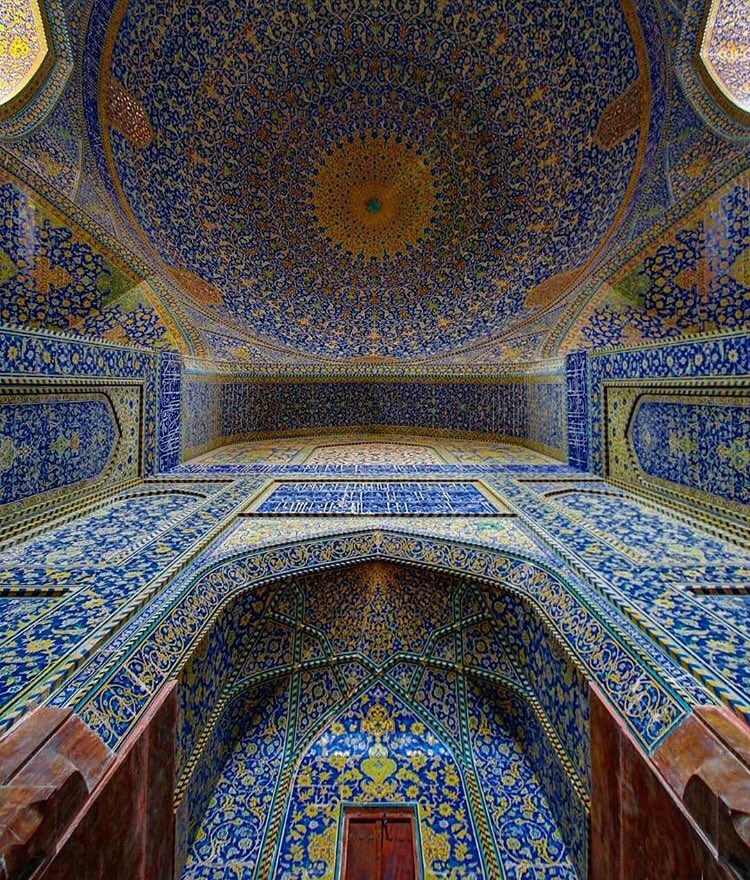 GapaTour_co's tweet photo. Visit the astonishing Iranian tile works❤️🕌 #architecture #art #design #architecturephotography #architecturedaily #photography #tiledesign #tilework #historical #mosque #travel #travelphotography #travelblogger #travelgram #traveling #travelguide #travelholic #traveltheworld https://t.co/Ct0P7hqSel