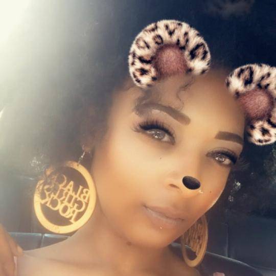 Live broadcasting community
liveme.com/gb/m/v/1568435…