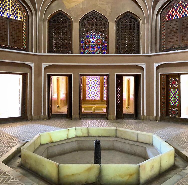 GapaTour_co's tweet photo. Dolatabad Garden in Yazd is a UNESCO world heritage site along with eight other gardens under the name of Persian Garden, it has the highest adobe wind tower in the world with 33/8 meters height. #garden #unesco #greenery #history #historical #gardendesign #site #persian #design https://t.co/ynyhCww1S8