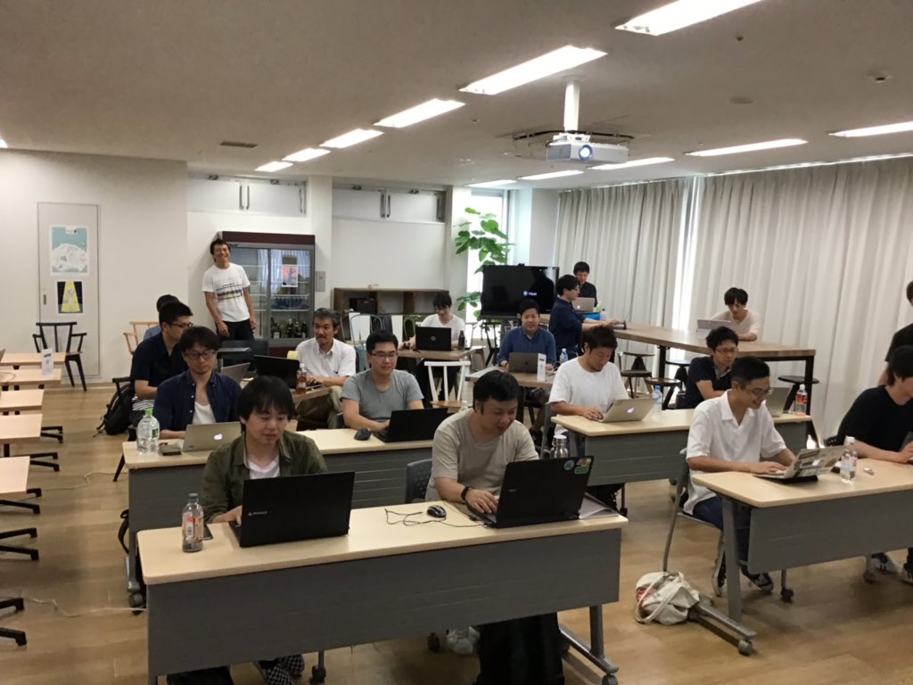qt_luigi's tweet image. 「はじめてのGo言語教室」〜晩夏の岩田プロ福岡出張スペシャル〜、熱血開催中!q@w@p #fukuokago #golangjp