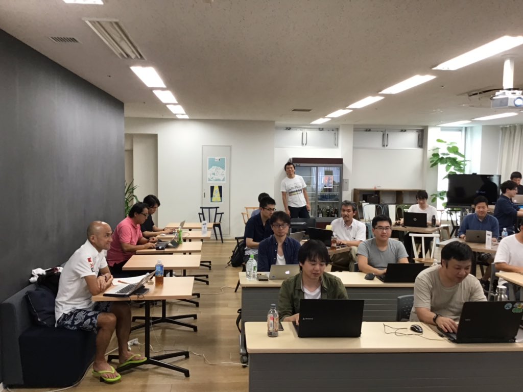 qt_luigi's tweet image. 「はじめてのGo言語教室」〜晩夏の岩田プロ福岡出張スペシャル〜、熱血開催中!q@w@p #fukuokago #golangjp