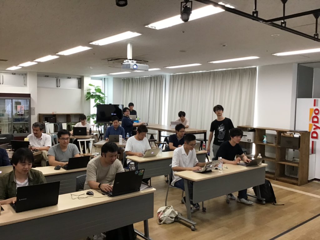qt_luigi's tweet image. 「はじめてのGo言語教室」〜晩夏の岩田プロ福岡出張スペシャル〜、熱血開催中!q@w@p #fukuokago #golangjp