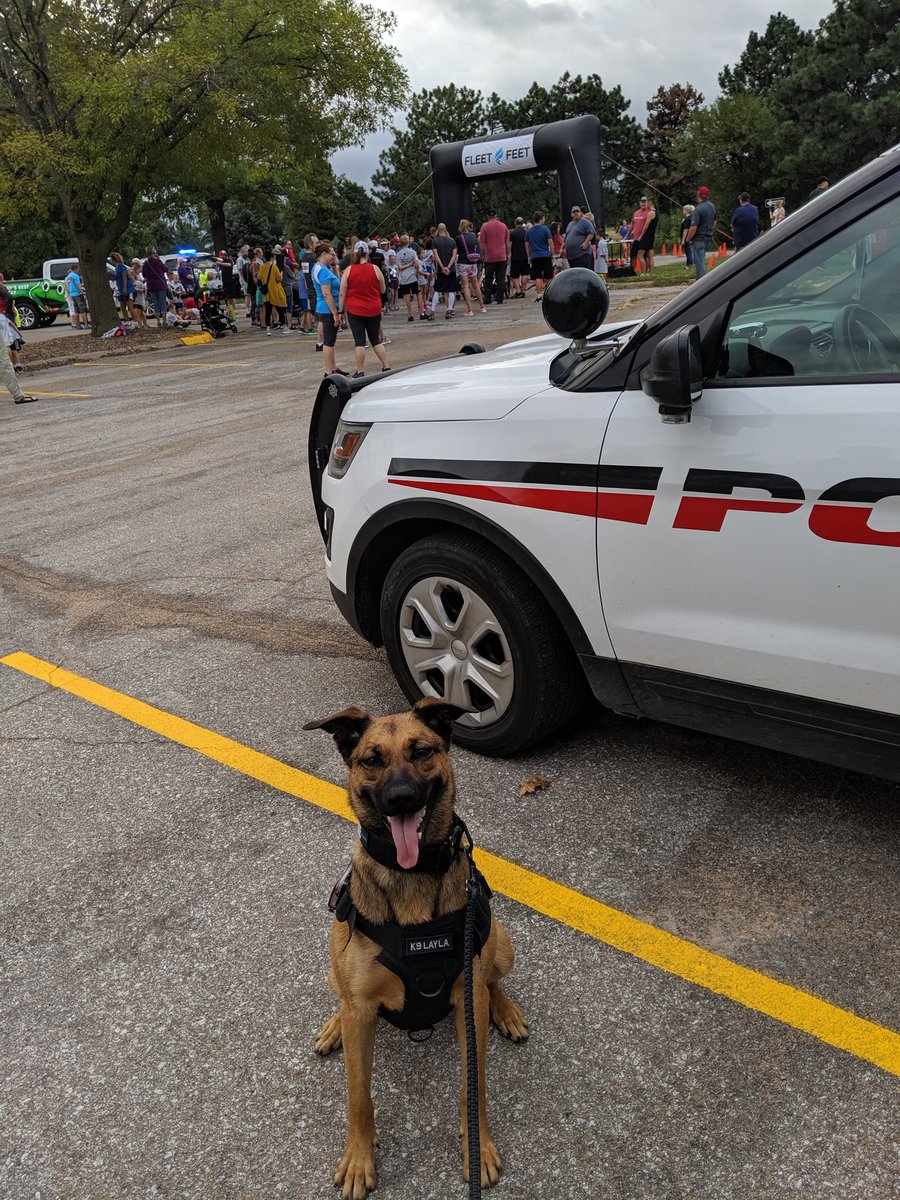 K9_Layla's tweet photo. Posted up with @Lincoln_Police @LSOnebraska and @NEStatePatrol for the #catchacop fun run! https://t.co/nB6SOusWTe