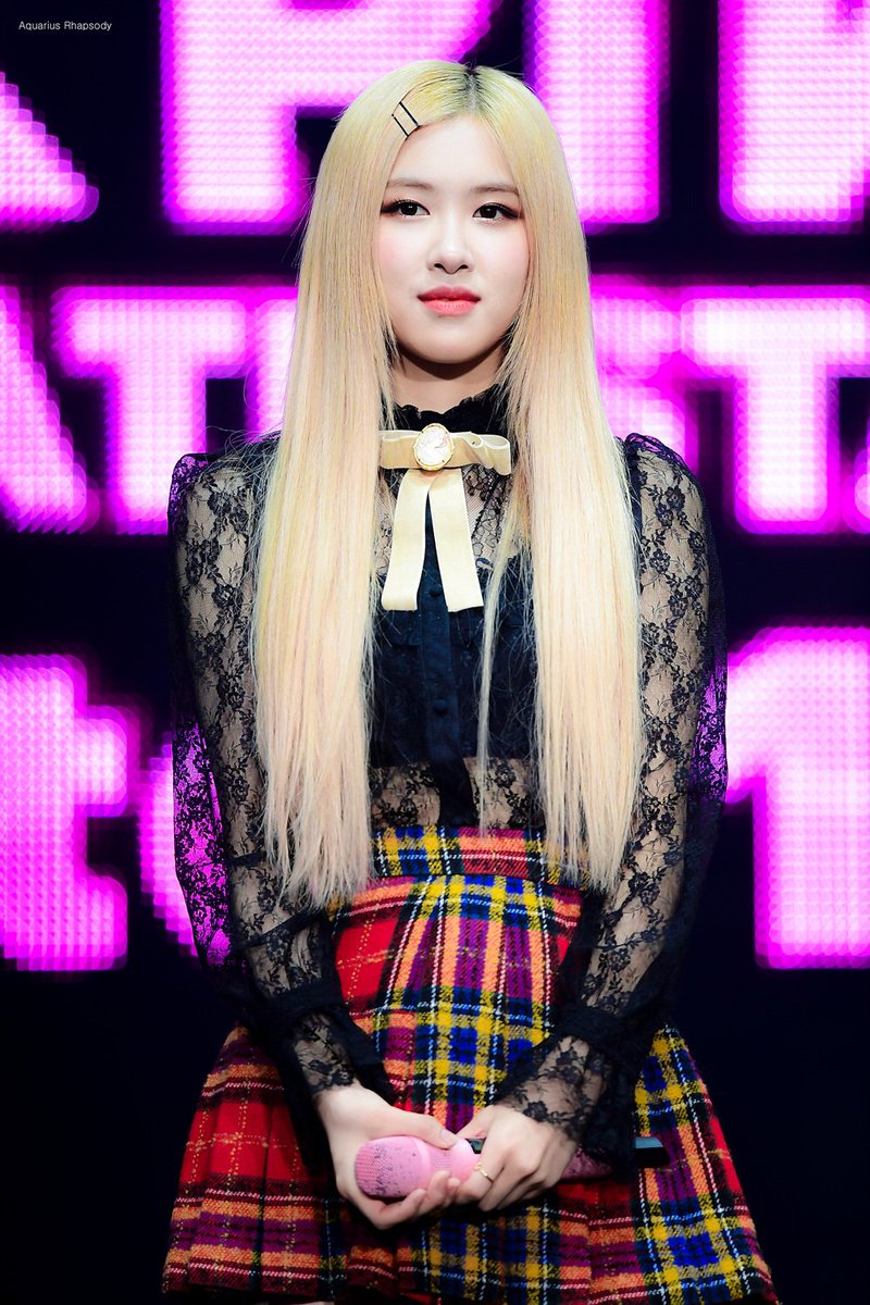 Aquarius_R0211's tweet image. 190921 PRIVATE STAGE : Chapter1
#BLACKPINK #블랙핑크 #로제 #ROSÉ