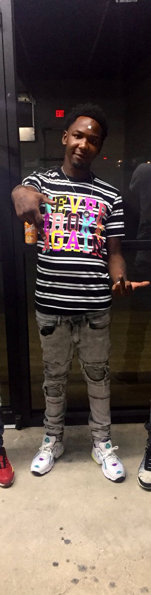 lil56kdbaby's tweet photo. #BIG5️⃣6️⃣🤧I USE TO CRY BECAUSE WE AIN HAVE NO FOOD INA HOUSE💯 #RipMone #RipRell #RipBoose #RipMyGhettoAngels https://t.co/s0FGQ9DaHS