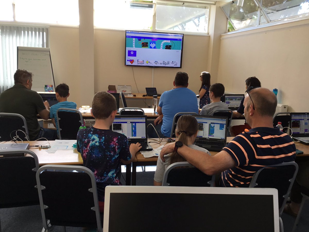 WSCCLibraries's tweet photo. We had a fab time at the @BognorRegisJam at #BognorRegisLibrary learning to code with @Raspberry_Pi, Python and @microbit_edu. All ages joined us for the afternoon, THANK YOU! Keep an eye on our events schedule to book for future FREE coding events: https://t.co/DonipvqiXd https://t.co/vimwcja3hH