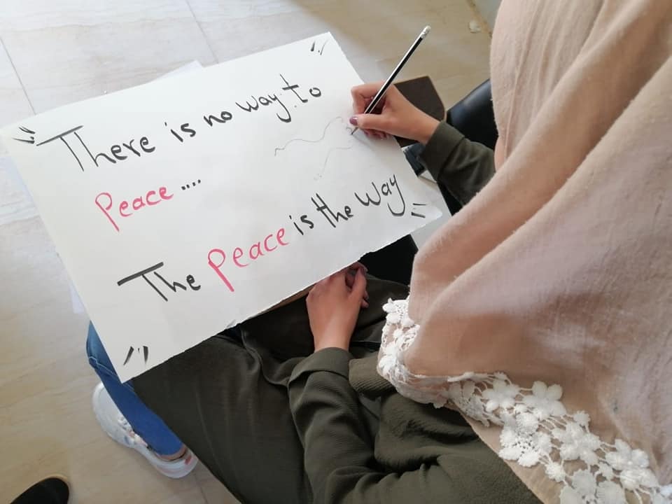 JWLupdates's tweet photo. Our students in  #Domiz  #refugee camp sought messages of peace.  What does peace mean to you?  #InternationalDayOfPeace https://t.co/J2RQdcWxpU