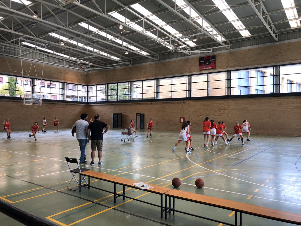 mendialdeake's tweet photo. Hoy primer partido de pretemporada para nuestro junior femenino frente a @SaskiPdz . Suerte chicas!!! https://t.co/0AbBQrwtzi