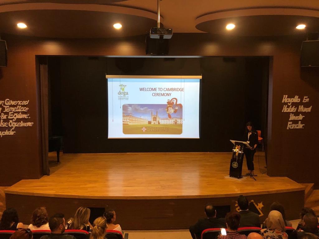 FLORYADOGAELT's tweet photo. Öğrencilerimiz merakla bekledikleri Cambridge sertifikalarını bugün aldılar. Tüm öğrencilerimizi kutlar, başarılarının devamını dileriz👏🏼 @DuyguYamanD @KevsGunesMetin @TamerrAktas @FloryaDoga_ https://t.co/DImTGyFa45