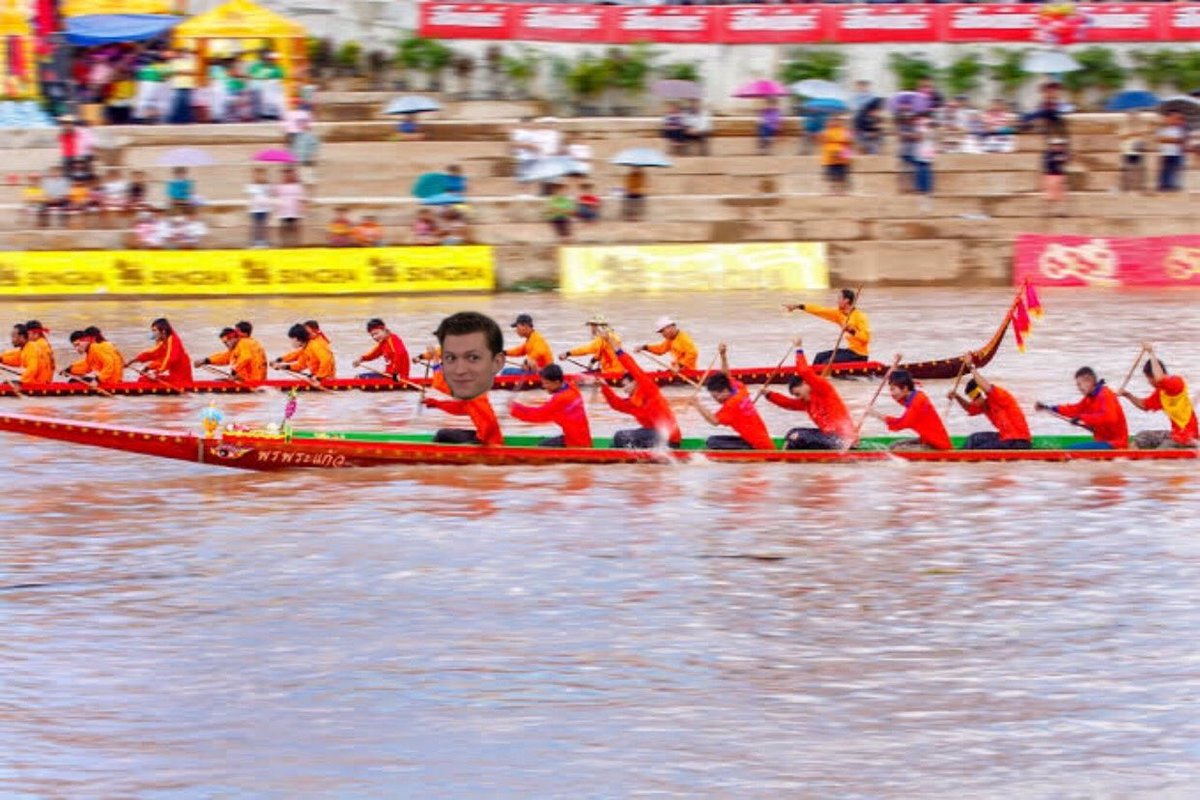 คิดว่าสู้ได้หรอ? 

#ทีมตุ่ยหูพับ
#กีฬาสีนะจ๊ะ