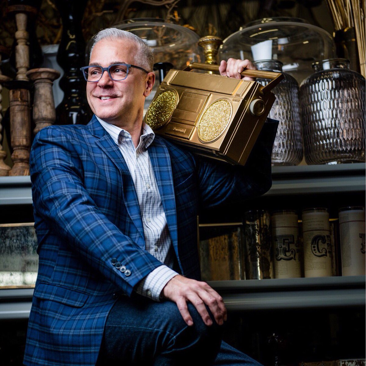 We’re having a party! Stop by any eyebobs store TODAY from 10am to 6pm for our Blue Light Bonanza! Refreshments, giveaways and more. You can enter for a chance to win a FREE PAIR OF BLUE LIGHT GLASSES! Swing on in today to join the fun 🎉 see you soon!