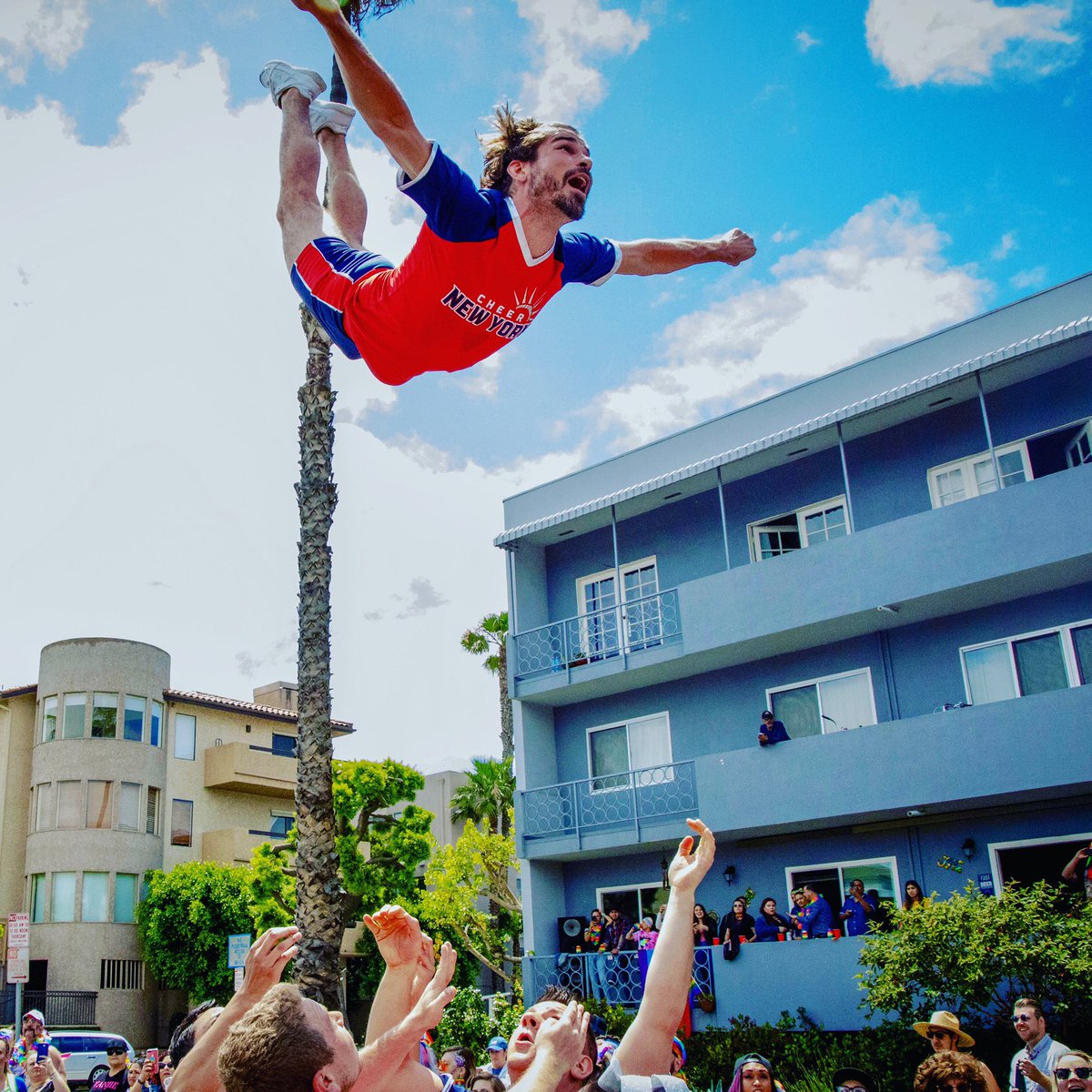 CheerNewYork's tweet photo. Flying into Fall like... We’ve had a blast with you all this summer!! Be sure to catch us around the city as we begin our Fall event schedule! 🍂 First stop is tomorrow morning at the #WalkForHearing at Riverside Park! Have a fun and safe weekend! ❤️💙 #CheerNewYork #BasketToss https://t.co/AZCZy7VEQS