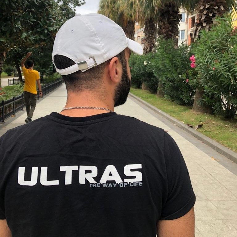 Ömür çürüdü yollarda, mevzularda, kavgalarda.. 
#FBvMKEA #OmuzOmuzaSampiyonluga