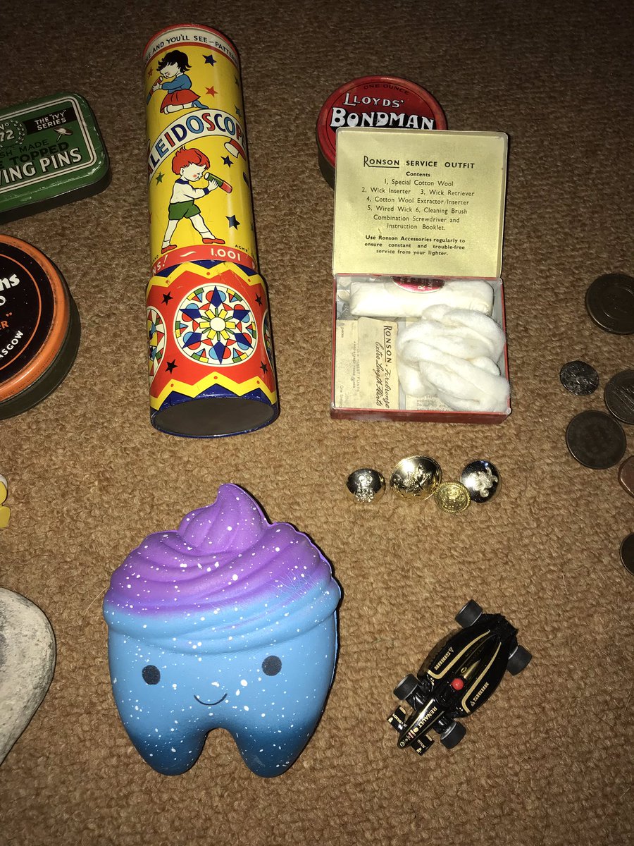 LittleJohn_RC's tweet image. Today’s haul of goodies from the Charity and Antique shops with my Daughter and Emmet the Lego Man 👍 And yes that is a Roman Oil lamp 😁 #Vintage #CharityShops #AntiqueShops #OldTins #RomanOilLamp #Coins #Buttons #Kaleidoscope #TobaccoTin #MickeyMouse