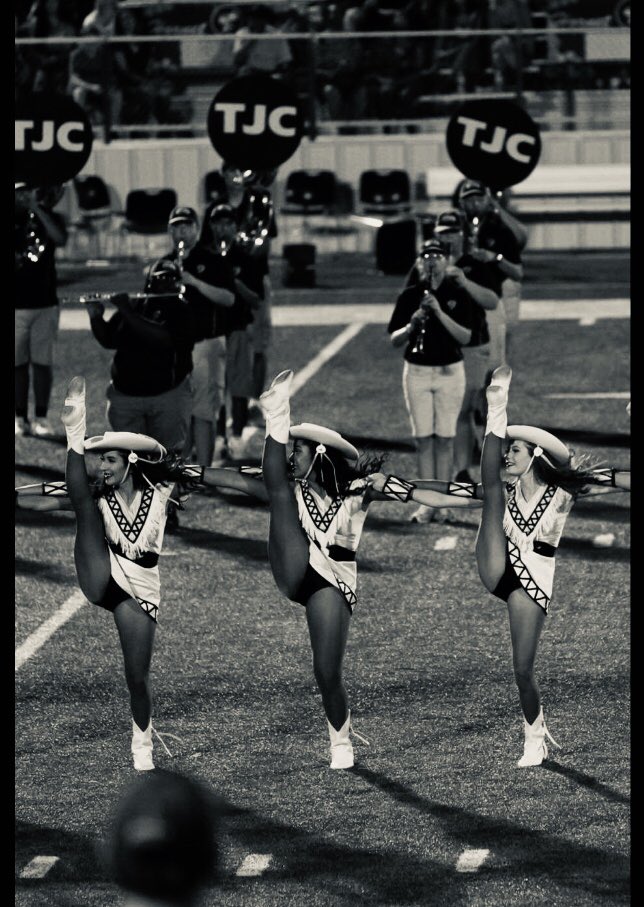 ApacheBelles's tweet photo. It’s game day and the Apache Belles are so excited to be at Rose Stadium this evening at 7pm! #halftime #BellesAndBand #intergalactic #apachebelles #rimwalk #BELLEsed https://t.co/Lxr34yrhtc