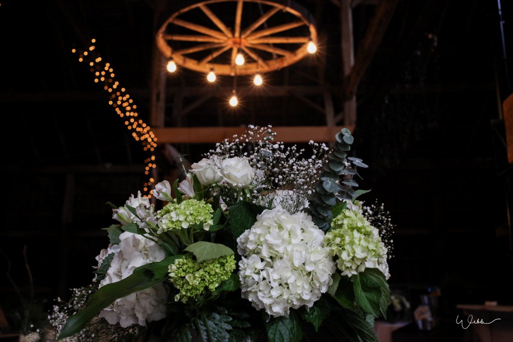 WendyWebbPhoto's tweet photo. Barn weddings, a great idea for a relaxed and social environment  #wedding #wendywebbphotography
#greycounty #thornbury #bluemountain #beavervalley #farmwedding #smalltownwedding #lightninja #markdale #meaford #bouquet #bride #groom #details #love https://t.co/UxUTgrfoXX