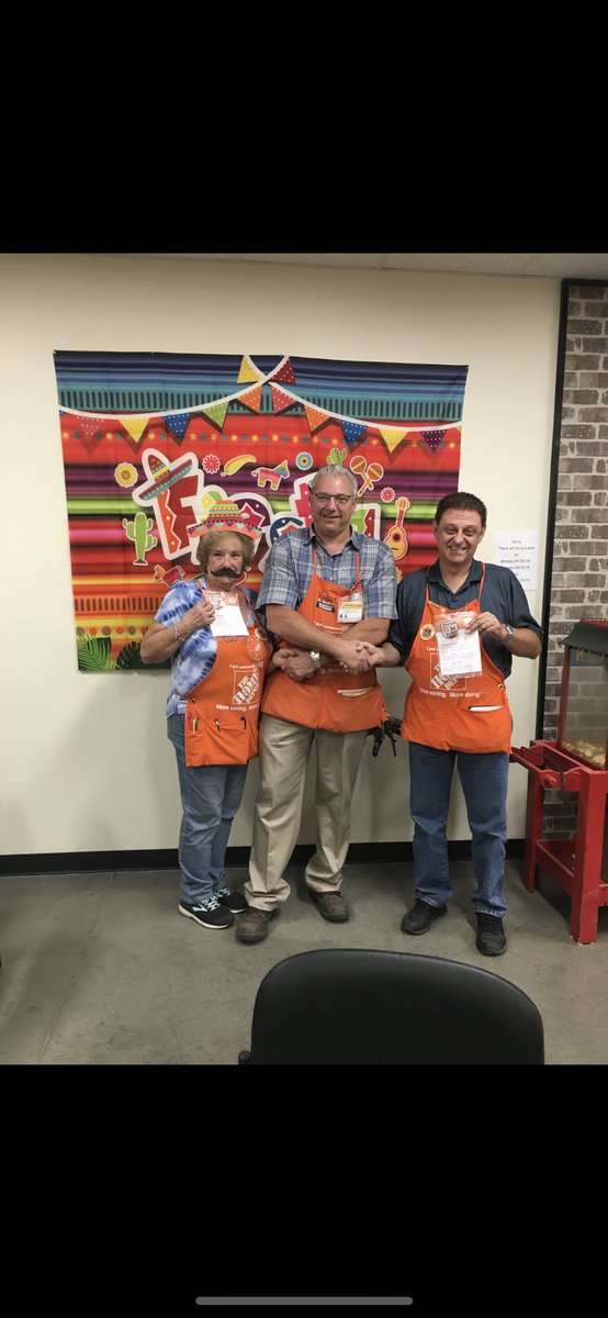 VoaTeam's tweet photo. Success Sharing Weekend here at @4286JohnstonHD!! Thank you so much to Jim and Cher for taking care of our people and planning an amazing weekend full of good food and fun games!! 🎉🎉 #successsharing2019 #spreadhappiness @ToepferWilliam @maryanne_stl @JasonArigoni https://t.co/Fjh0xPMMOw
