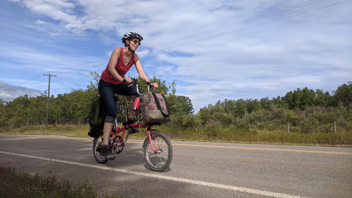 BromptonLeague's tweet photo. Where will your #Brompton take you this sunny, pleasant weekend, Calgary? #madeforcities #madeforexploring
📸1, 3: @itsakev
📸 2, 4: @brettbergie https://t.co/GU5UrHnLAu