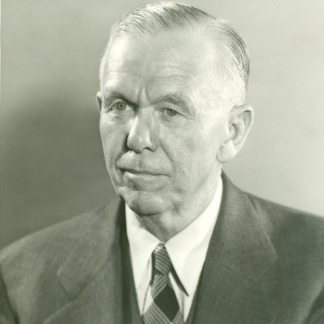 #OTD in 1950, Marshall was sworn in as Truman's #SecDef - the appointment required a congressional waiver because the National Security Act of 1947 prohibited a uniformed military officer from serving in the post. 
#RahVaMil <a href="/EsperDoD/">Archive: Dr. Mark T. Esper</a>