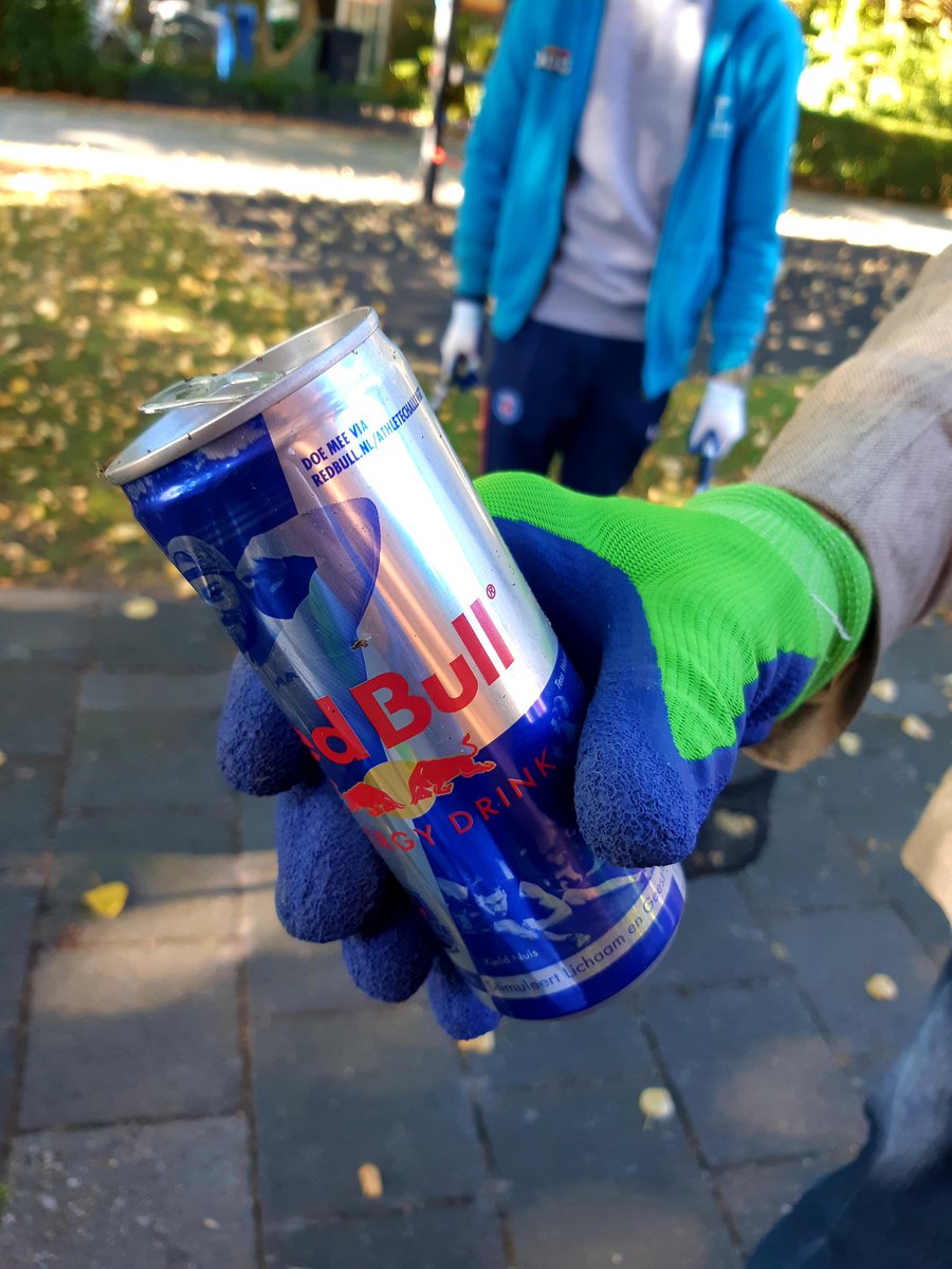 Patricia_GroUp's tweet photo. #WorldCleanUpDay2019 #supportervanschoon #worldclean #Schiebroek #bewonersinitiatief #redbull #samensterk #thuisopstraat #tos #dock #RedBullChallenge @StichtingDOCK @thuisopstraatnl https://t.co/lxA0Hq6BPY