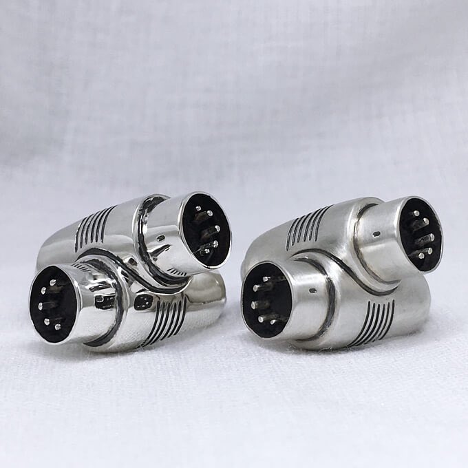 noas_silver's tweet photo. My store noas303,specializes in accessories with a synthesizer motif. Free shipping from Japan to all over the world.
Please try to access.
https://t.co/m10ioq5RuX
#tb303 #tr808 #tr909 #tr707 #tr606 #bassstation #midi #midicable #synthesizer #silver925 #uniqueaccessories https://t.co/c1PZx5RodR