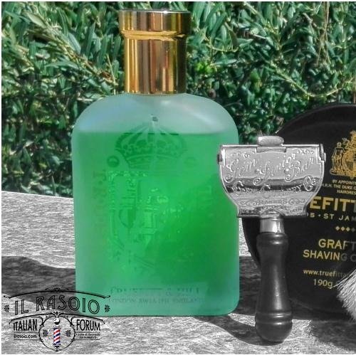 CantoneP's tweet photo. π·π·π·ππππππ
#SOTD 20190921 #SEttembre 21 Inghilterra
by #IschiaPP@#ilRasoio
#Shave #WetShaving #WetShavers
#ShaveOfTheDay #ShaveLikeaMan
#ForoAfeitado #MyFav #SErazor https://t.co/FwEIXDdneq