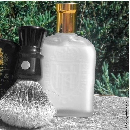 CantoneP's tweet photo. π·π·π·ππππππ
#SOTD 20190921 #SEttembre 21 Inghilterra
by #IschiaPP@#ilRasoio
#Shave #WetShaving #WetShavers
#ShaveOfTheDay #ShaveLikeaMan
#ForoAfeitado #MyFav #SErazor https://t.co/FwEIXDdneq