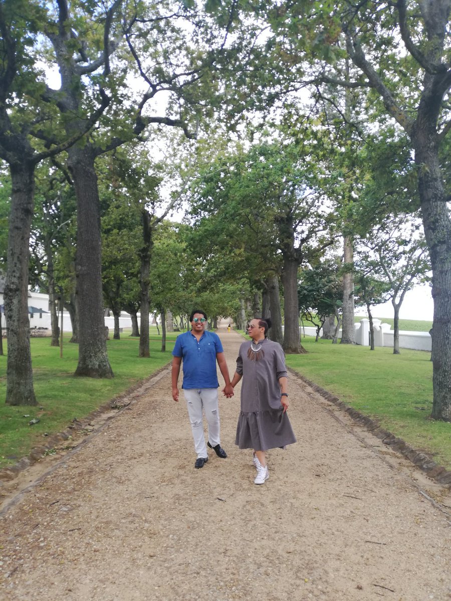 fuadpeters's tweet photo. @GrootConstantia @manmetdiepan @JoburgWineClub @JohanPo67333620 @FlowsWine @CocoChristineW @VersatileLyle @CapeTownRedBus @DiBrown5 @Matshotetsi #WalkingBackInTime at @GrootConstantia visiting with friends @travelwithmissj &amp; sis during the holidays. The perfect Sunday afternoon experience.

#InConstantia #Constantia1685 #ConstantiaValley #discoverctwc #TravelMassiveCT #TravelMassive #TravelMassiveAfrica #TravelChatSA https://t.co/uxAMbY0w49
