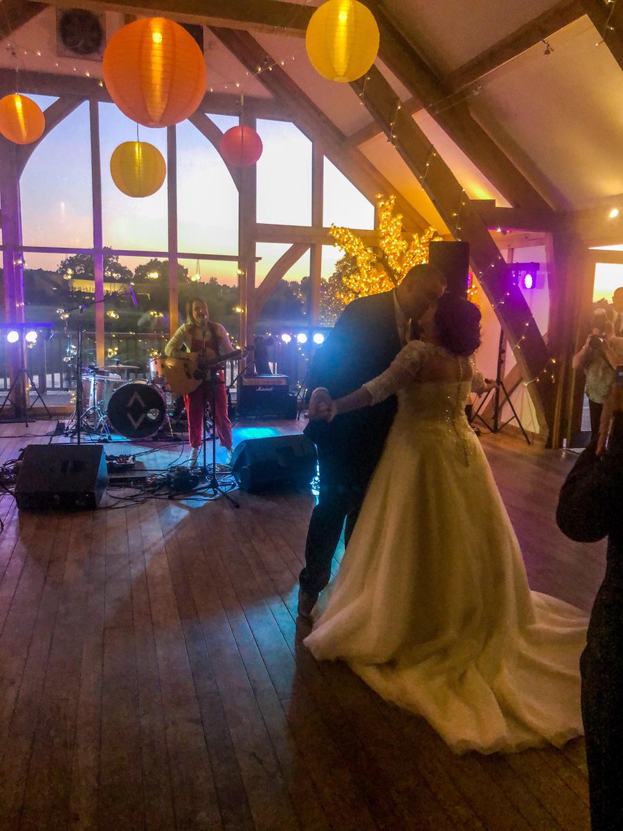 skellyjc's tweet photo. @lspraggan thanks so much for last night. What a surprise!!! Amazing. #weddingfirstdance https://t.co/UDoQYQOHxl