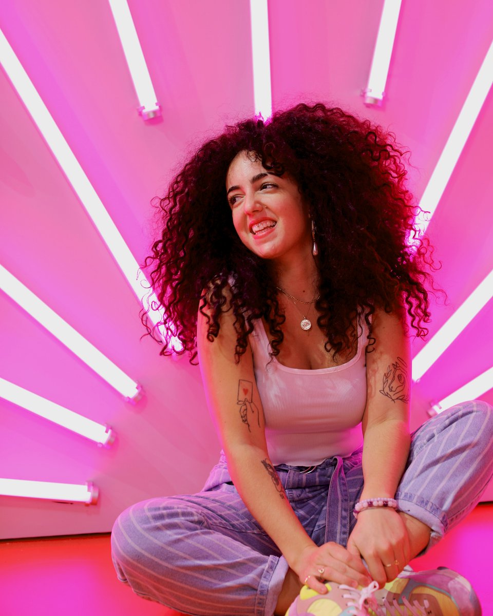 Instagram tweet media