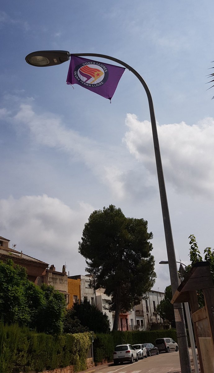 riusjordi's tweet photo. Ni un pas enrere https://t.co/vS5hR9ZITK