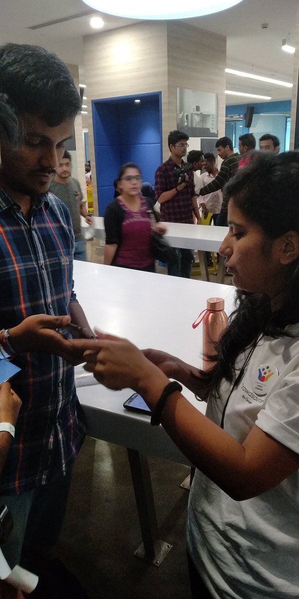 subhipandeydev's tweet photo. @CSbyGoogleNM influencing people about crowdsource during the #devfestमुंबई event
@gdgmad
@GDGCloudMumbai
@csbygoogle
@hashtagcharu @iAdityaSutar @PShahasane @PKeshattiwar @ThaleViraj @honey_sonwani
#GoogleCrowssource https://t.co/26A0fufn3M