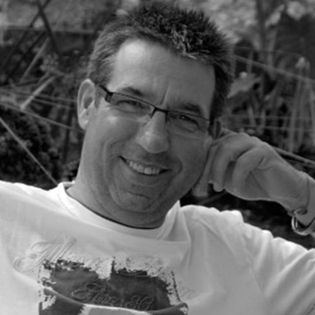 Een goed verhaal over Vol van vertrouwen, vrij van verzuim⠀
John Bakker werkt in het UMCG als arbeidskundig adviseur en is medeauteur van het boek ‘Ziekteverzuim bestaat niet’.⠀
In zijn presentatie ‘Vol Van Vertrouwen, Vrij Van Verzuim’ neemt hij ons… buff.ly/34TNCZf