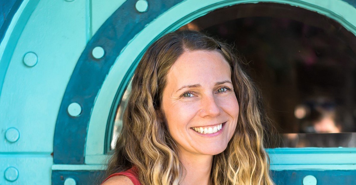 founding's tweet photo. FI San Diego grad Green Kids Crafts' Founder Penny Bauder: “I believe that being uncomfortable is a requirement for growth” @greenkidcrafts ➡️ https://t.co/SiL6xL9CZX via @thriveglobal #FIworldwide #FIpride #quote #news #article #growth #entrepreneur #business https://t.co/BXSUG0ywDw