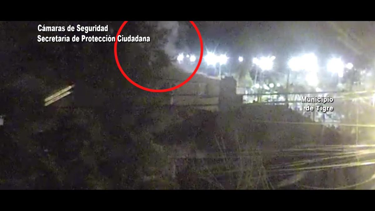 ZamoraOscar1's tweet photo. [NOTICIAS]🚨 Impactante Incendio En Una Casa Del Barrio "Las Tunas"
Fue Controlado Gracias Al Sistema
Alerta Tigre Global
MIRÁ👉https://t.co/U8px11S8Nv👈
@MunicipioTigre 
#ElFuturoEsConTodos https://t.co/D5uJb83viW