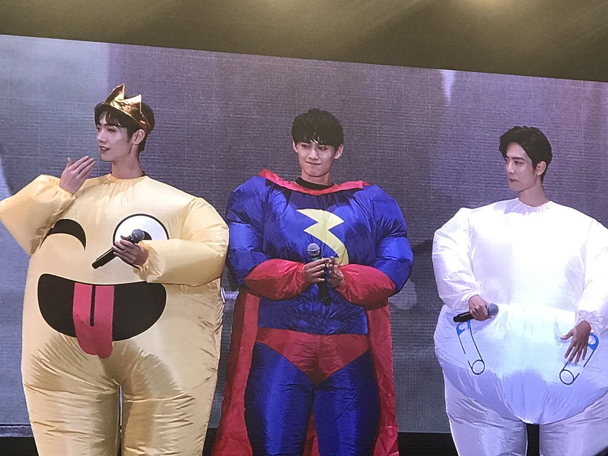 Honiismz's tweet photo. อหหหหห เกมต่อไปต้องใส่ชุดนี้ 55555555 ฮาอะ #ปรมาจารย์ลัทธิมารTHfanmeeting https://t.co/cn92XneBHw