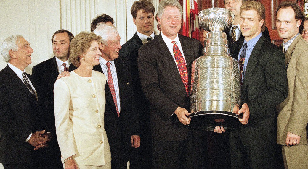DailyNJTrivia's tweet image. After winning in 1995, the @NJDevils were the first @NHL team to give their players a day with the @StanleyCup, a tradition that lives on with each Cup winner since. Fact!