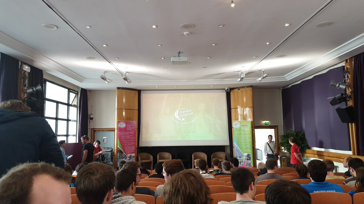 On est prêt, <a href="/CoupeRobotique/">Coupe de France de Robotique</a> <a href="/TropheesRobot/">Coupe de France de Robotique Junior</a> <a href="/PlaneteSciences/">Planète Sciences</a> vous pouvez lancer la presentation #cdr2020 !