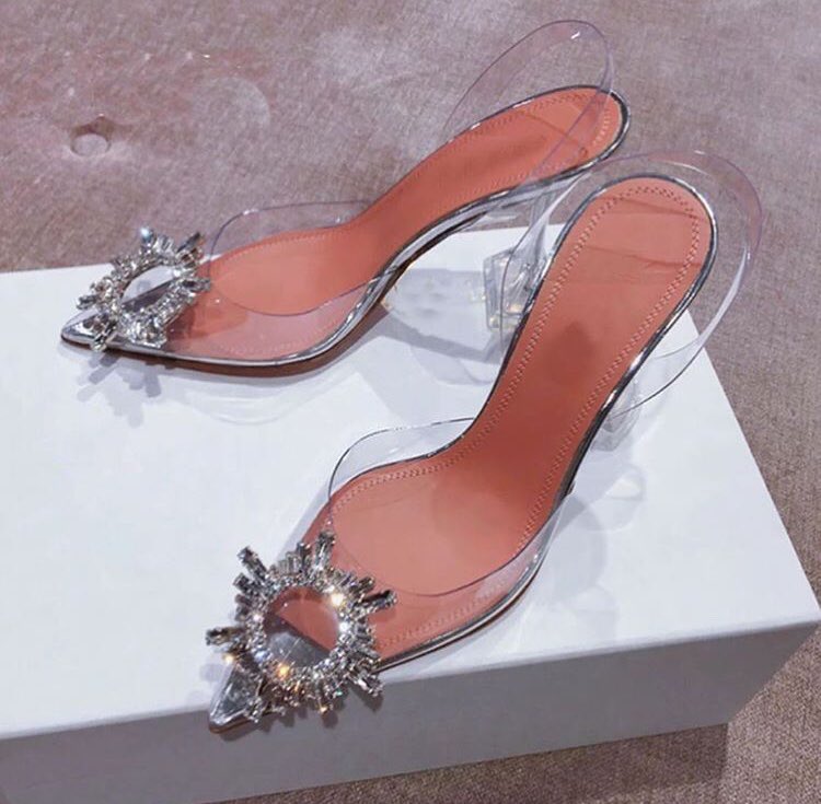 tyraarief's tweet photo. Cinderella heels ni pakai pergi wedding mmg ons https://t.co/Ew5EsZWUKZ