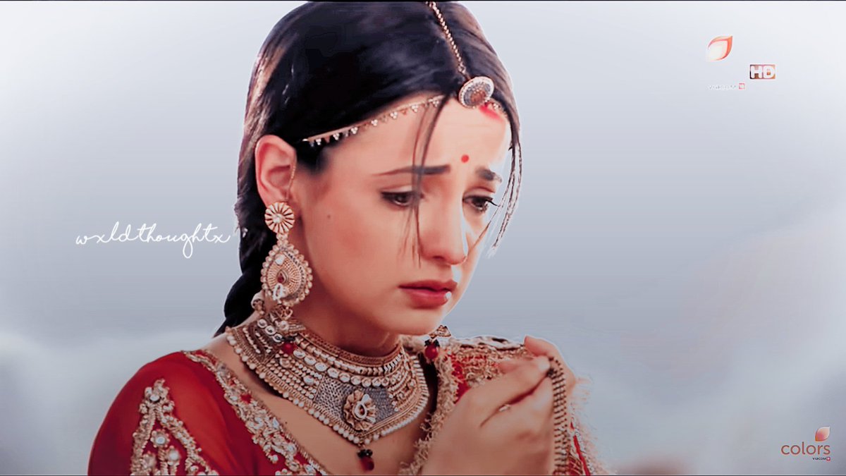 Parvati in initial episodes of Rangrasiya was on an emotional rollercoaster and so were we along with her.  #Rangrasiya  #SanayaIrani