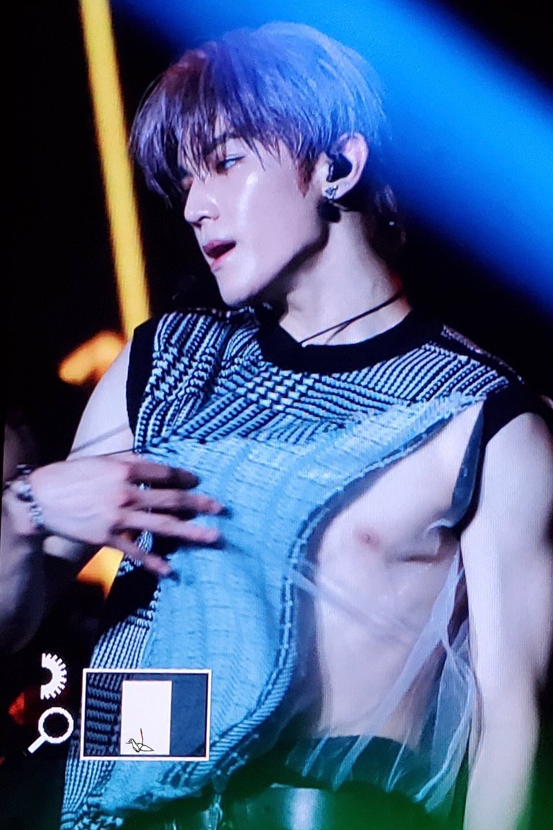 taeyong pics tweet media