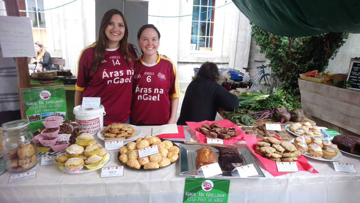 Táimid ag bailiú airgead ar mhaithe le foireann peile na mban ! 

Tá a lán chácaí agus rudaí deasa ar díol anseo📍Nun's Island Theatre

Give money if you can or just come and say hi. We'd love to tell you all about our football team 🏐🤸‍♀️👏 #Gaillimh <a href="/GnaG_CLG/">Gaeil na Gaillimhe</a> #Gaeilge