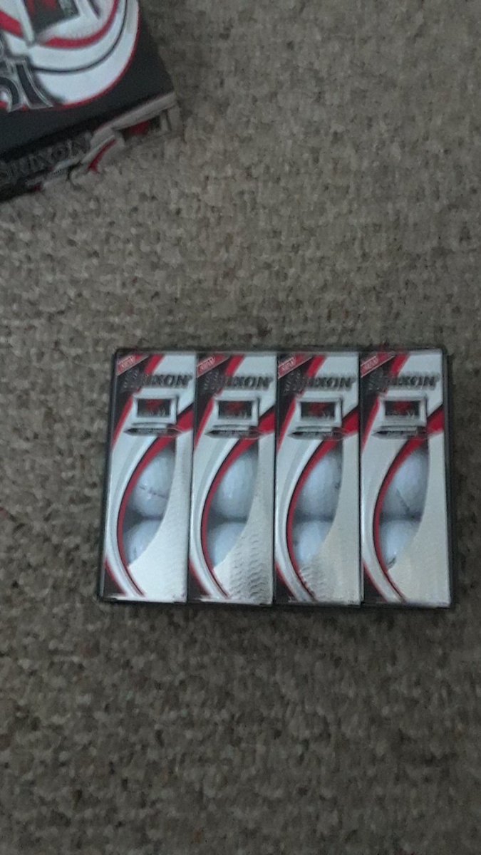 Cleantown83's tweet image. Tournament day. Time to mark a new box of 2019 @SrixonGolf ZSTAR XV's #BuiltForDistance #golf #HoldenFDP #golfballs #ZStarXV #golflife