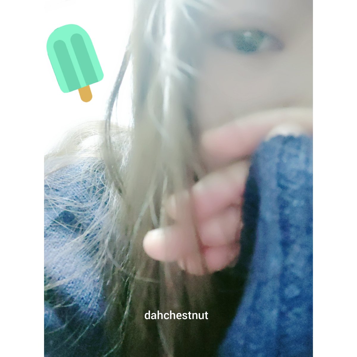 脑袋超晕，还吃了一大坨冰淇淋，现在又想吐。。。。想放弃了，不想减肥了。。。 https://t.co/BEWOUXjTXu