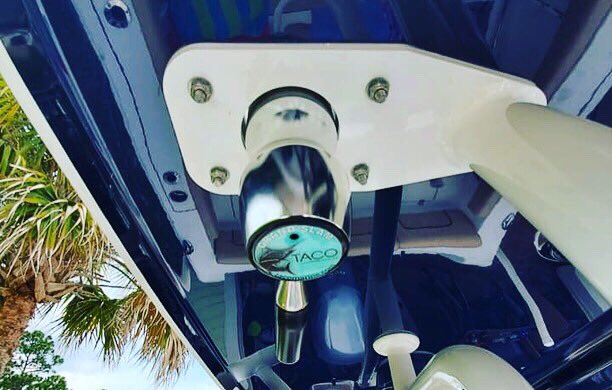 taco_marine's tweet photo. We have the best fans! Dave Y. is our fan of the week with his TACO GS-280 Outrigger Systems, which he installed on his 2019 @SportsmanBoats Heritage 231.🤩 Welcome to the TACO family, Dave!
#tacosportfishing #trolltheedge #gs280 #tacooutriggers #sportsmanboats #heritage231 https://t.co/u9kLj3ARk9