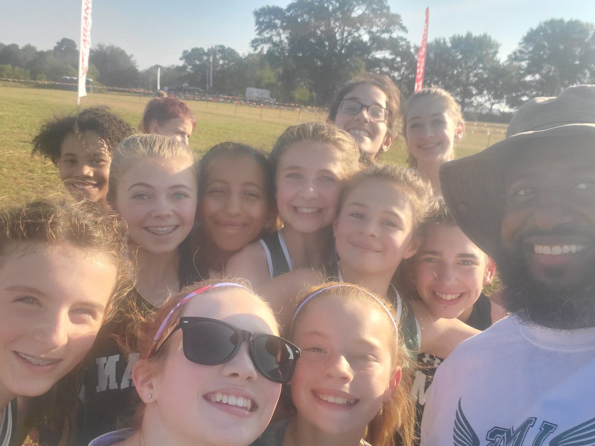 CoachAbernathy1's tweet photo. Last Cross Country meet as @APSInman at the Wingfoot XC Classic! #Inman2Howard #WingfootXC https://t.co/O7JFuYANqD