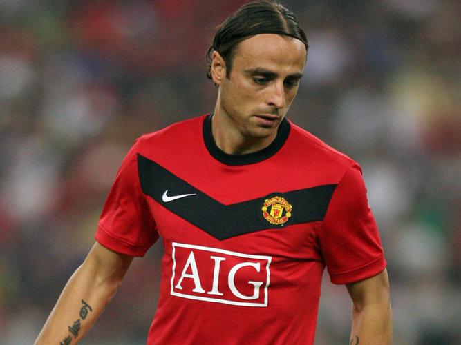 jbieberation's tweet photo. Worst Signings - https://t.co/cmN3Kfn3dA https://t.co/AKGZF4GGfA
